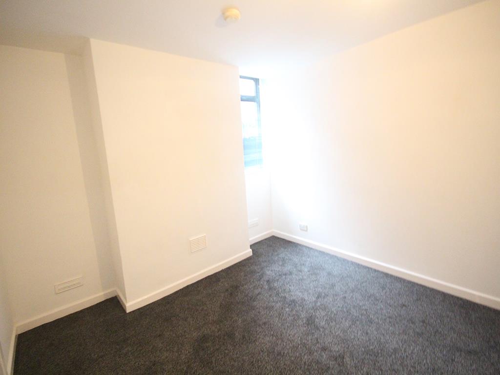 2 bedroom flat To Let in Earby - IMG_6186.jpg